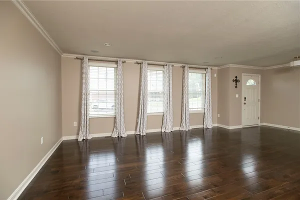 308 TROTWOOD DR