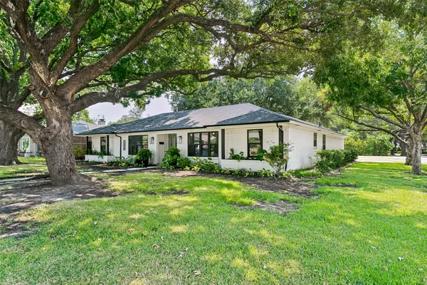 12420 WOOD MANOR CIR
