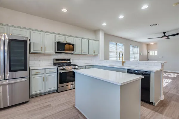 765 RELIANCE DR