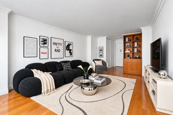 225 E 36TH ST 9D