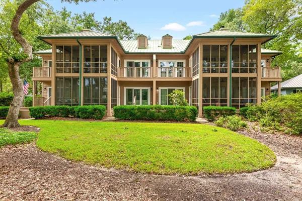 273 GOLDEN BEAR DR F-4