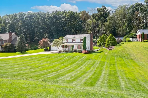 118 WOODLAND DR