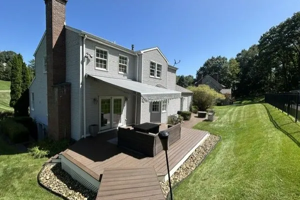 118 WOODLAND DR