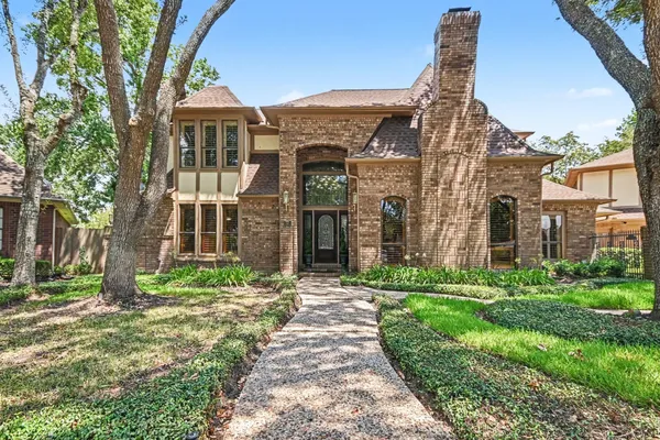 315 OAKVIEW CIR