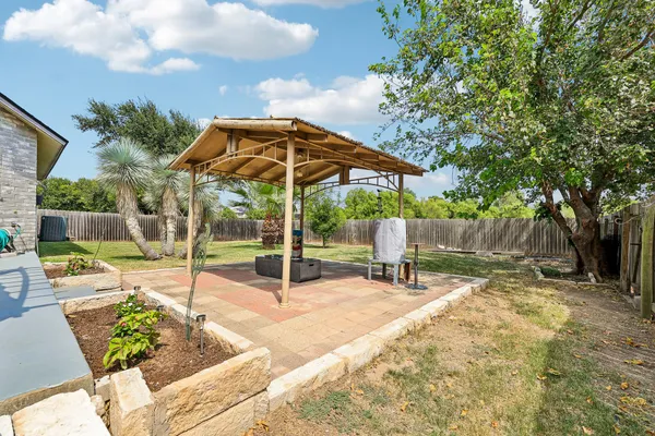 1008 STATLER BEND DR