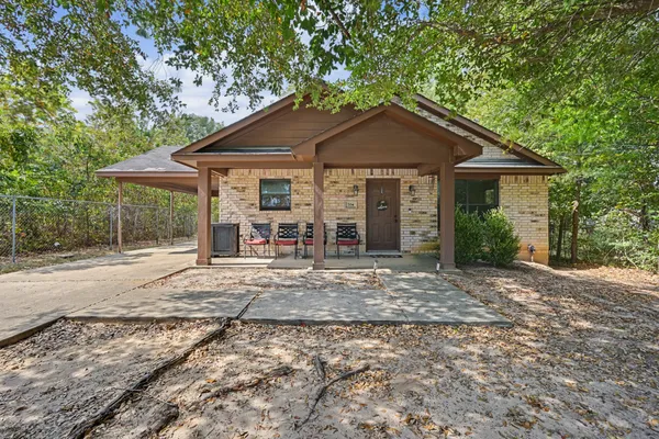 704 DR MARTIN LUTHER KING JR PL
