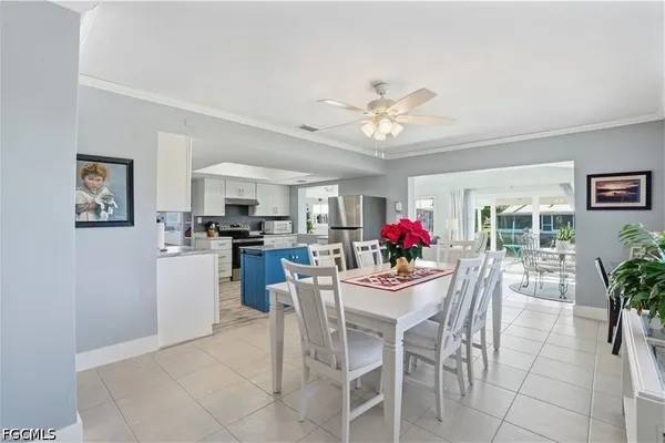 2607 BAYSHORE DR