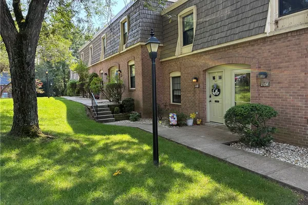1164 PENNSBURY BLVD