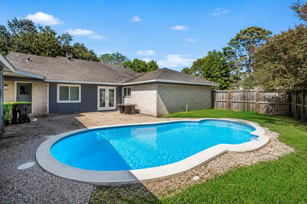 3211 N PARK DR