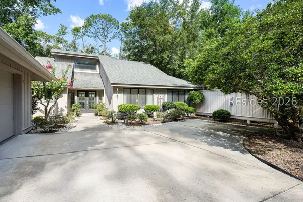 15 PERSIMMON PL