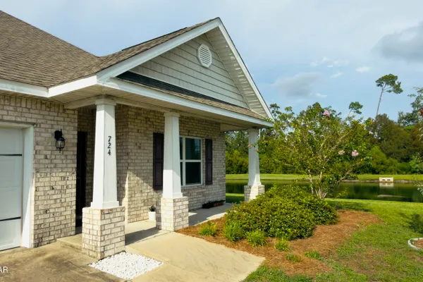 724 CASON CIR