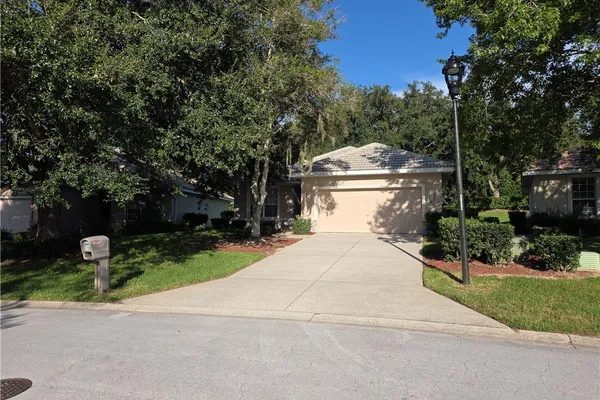 836 W SILVER MEADOW LOOP