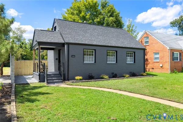 5606 LAKESIDE AVE