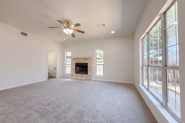 107 S CREEK DR
