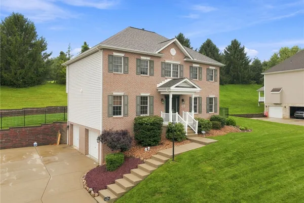 214 MURDOCK WAY