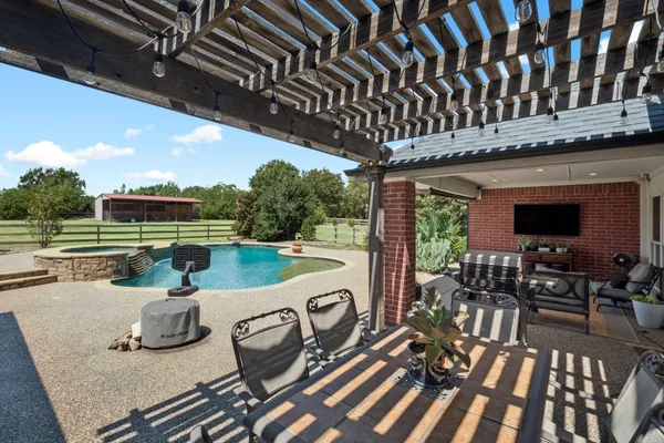 945 SCARLETT DR