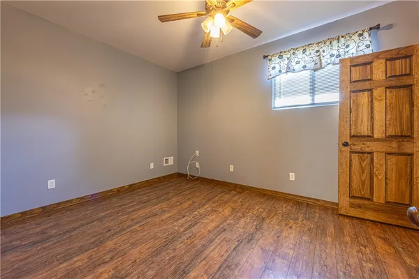 577 WOODSIDE OLD FRAME RD