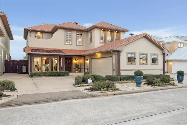 529 SOUTHPORT LN