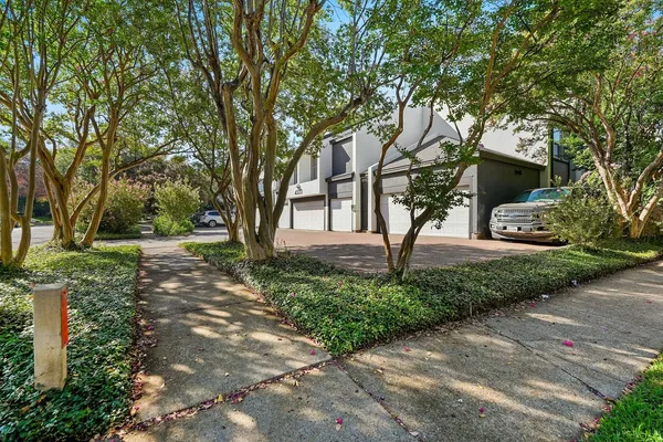 4333 BOWSER AVE 5
