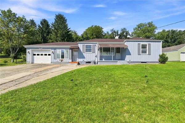 146 YOUNGSTOWN RD