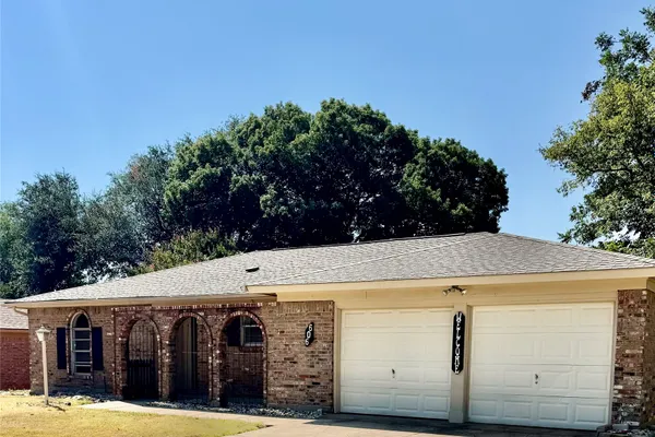 606 PEPPERIDGE CT