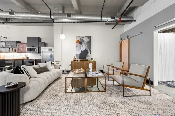 101 W MARSHALL ST U44