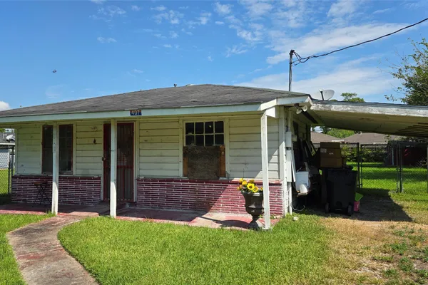 407 TURNER DR