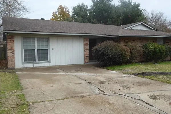 428 BIRCHWOOD CIR
