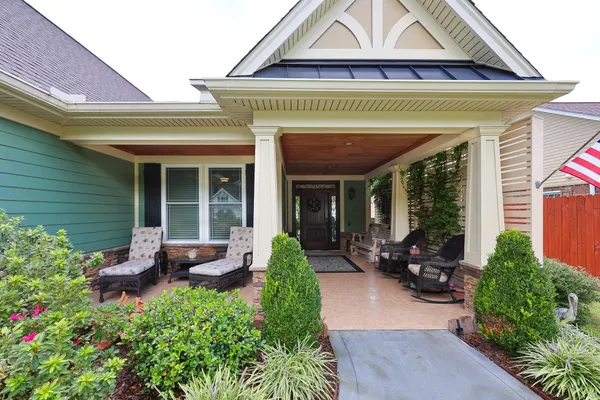 4228 RAVENWOOD DR