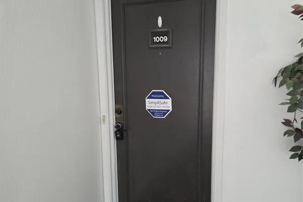 15889 PRESTON RD 1009