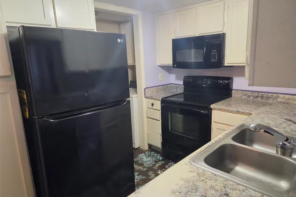 15889 PRESTON RD 1009
