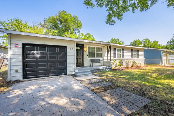 509 CIRCLE DR