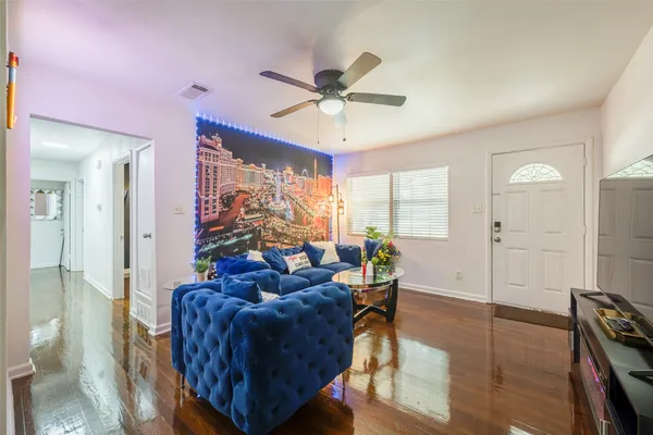 509 CIRCLE DR