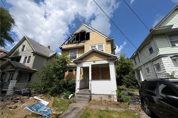 404 EMERSON ST