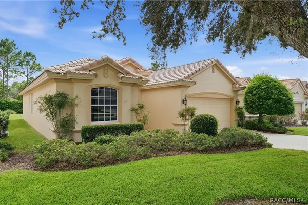 1720 W LAUREL GLEN PATH