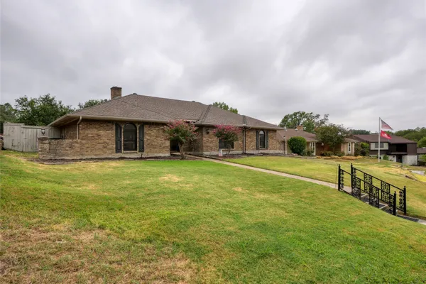 1409 SUN VALLEY DR
