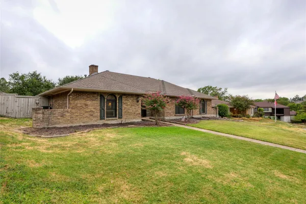 1409 SUN VALLEY DR