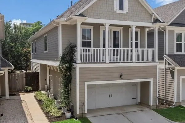 7 THORPE LN