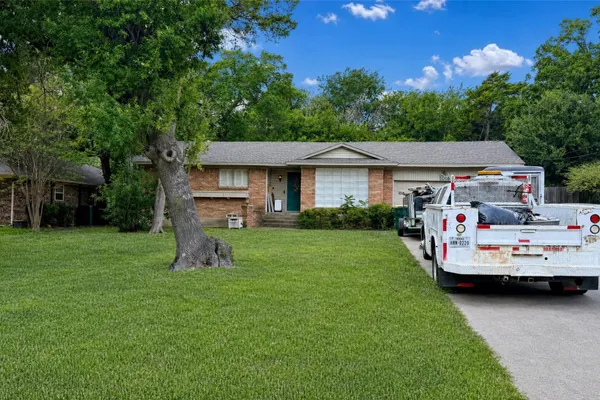 1016 TOWER DR