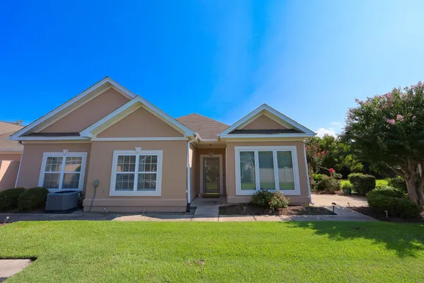 1457 SAINT THOMAS CIR F-3