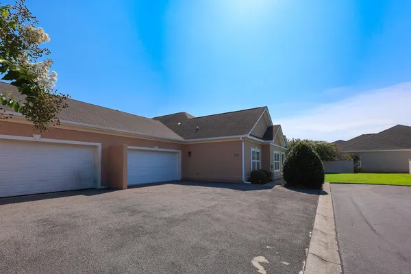 1457 SAINT THOMAS CIR F-3