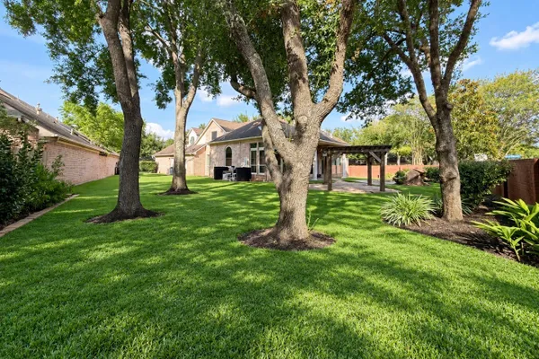 8746 RIPPLING WATER DR