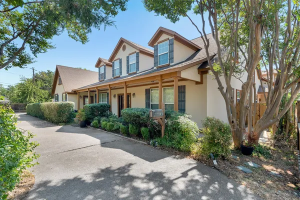 2720 OATES DR