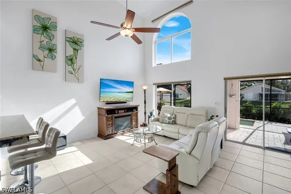 172 SABAL LAKE DR