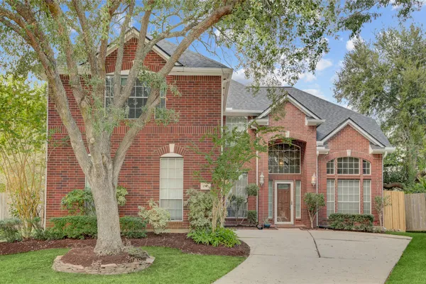 1505 MAPLE LEAF CT