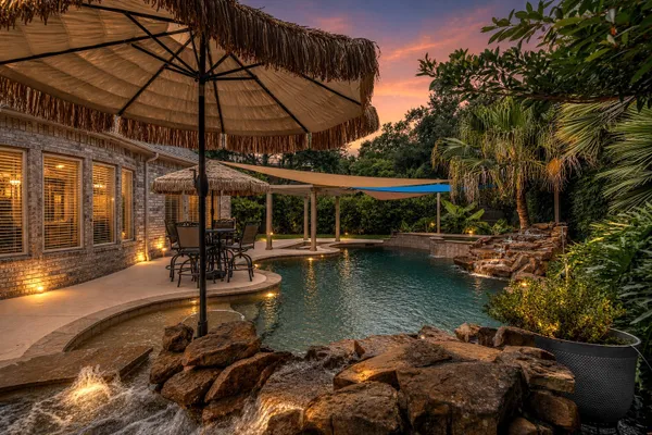 1302 MAJESTIC PINES CT