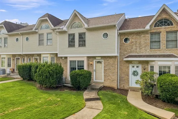 3033 ESTATE DR