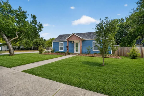 5712 DANA DR