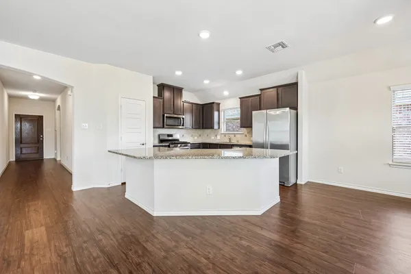 3204 BRAZOS DR