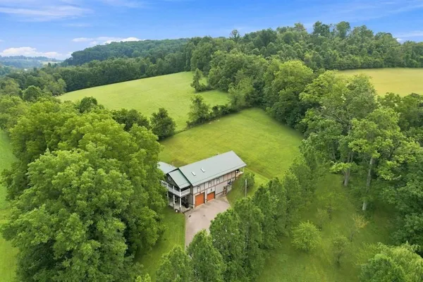 28 DUTCH GLORY RD